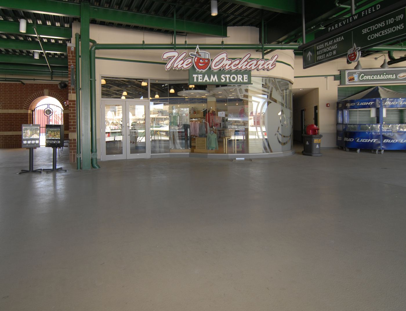 Colorful resinous epoxy floor